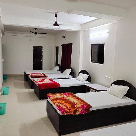 Gaurav Guest House Бодх-Гая Экстерьер фото