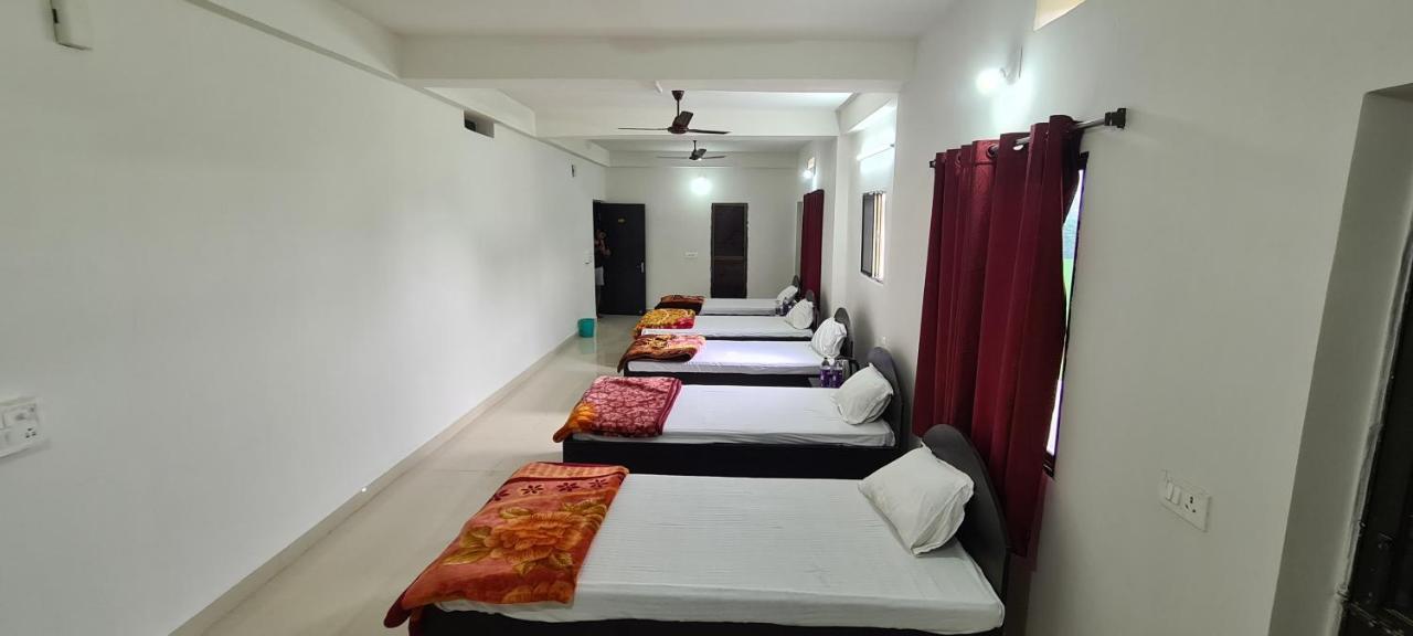 Gaurav Guest House Бодх-Гая Экстерьер фото