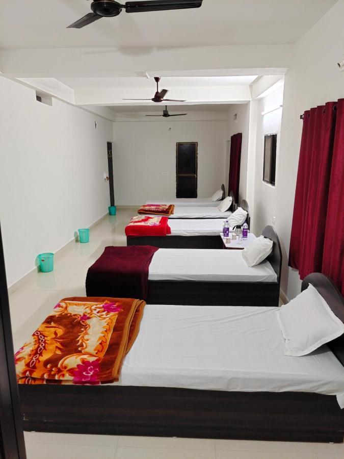 Gaurav Guest House Бодх-Гая Экстерьер фото
