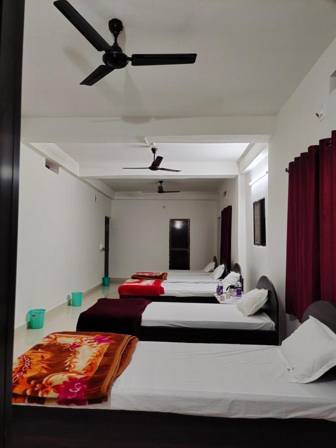 Gaurav Guest House Бодх-Гая Экстерьер фото