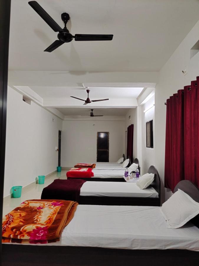 Gaurav Guest House Бодх-Гая Экстерьер фото
